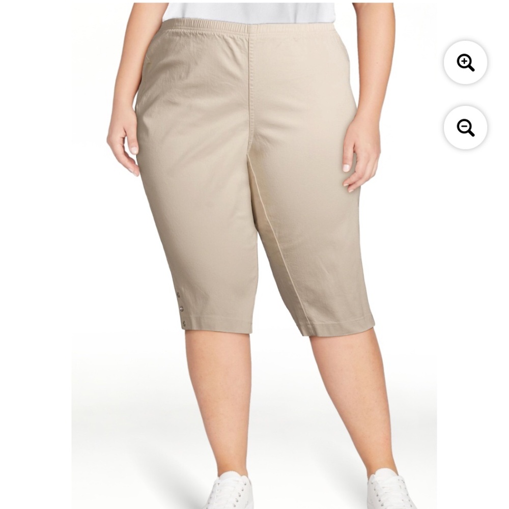 Just My Size Women’s Khaki Bling Tab Capris Size 3X NWT
